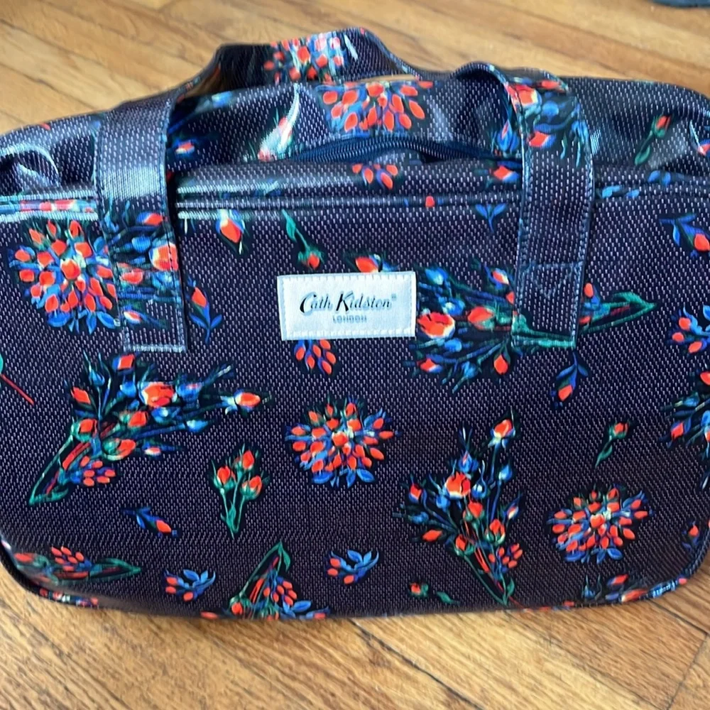 Cath Kidston MFS Large Boxy Zip Bag Darling Midscale Navy
